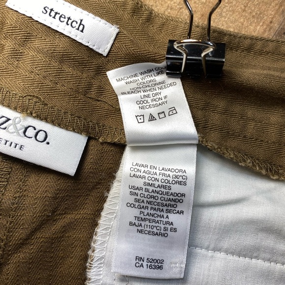 Liz Claiborne Women’s Brown capri Stretch pants Size petite 12 - Picture 14 of 16